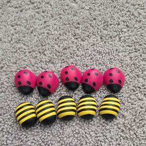 American Girl RETIRED Wellie Wishers Garden Party set bee’s and ladybugs only